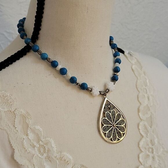 HANDMADE Magnesite Vintage Bead Western Tribal Pendant Necklace - Picture 2 of 9